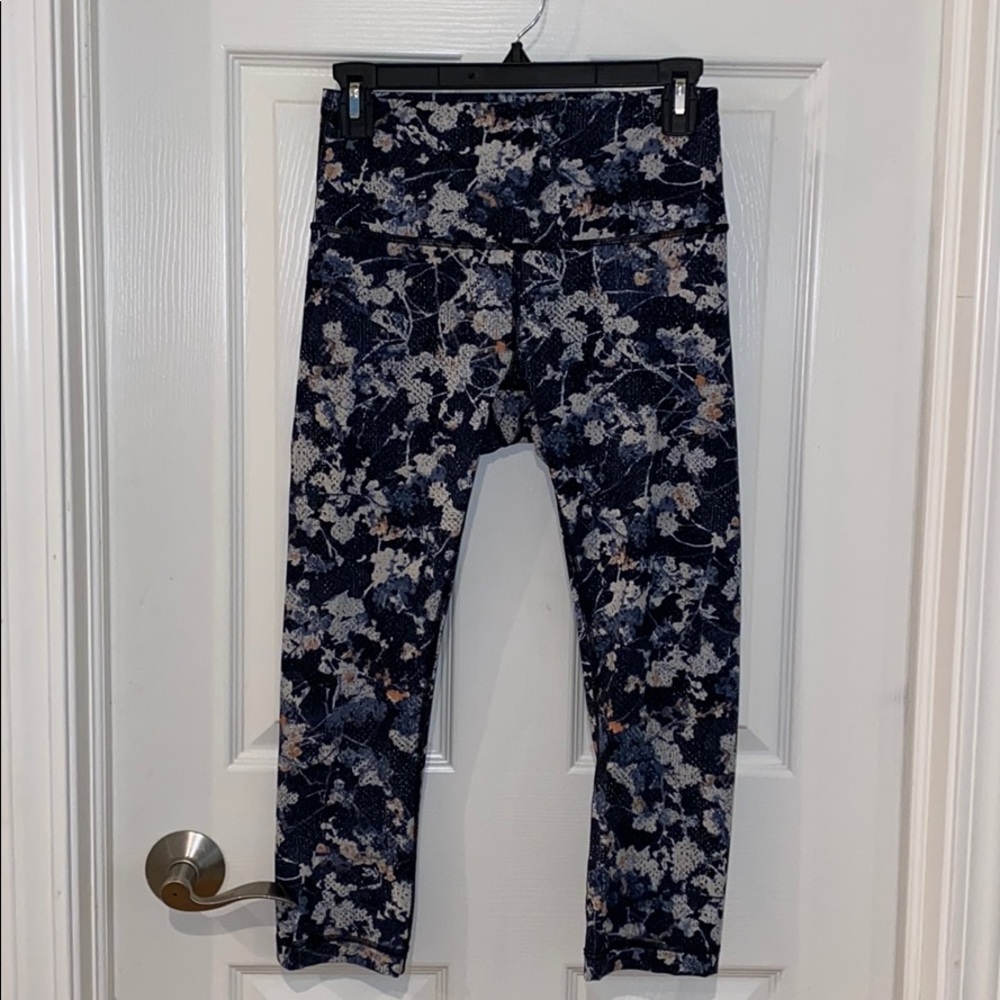 Lululemon Sz 6 wonder under leggings